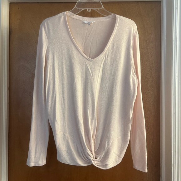 Candie’s Women’s Light Pink Lightweight V-neck Long Sleeve Soft Sweater - Picture 1 of 5